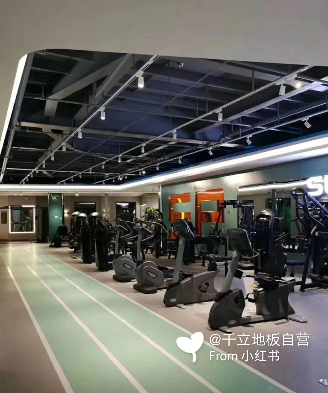 包含篮球运动健身房获场地改善赢得好评的词条