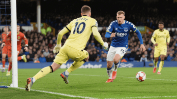 利兹联客场战平埃弗顿,取得宝贵一分的简单介绍 利兹联客场战平埃弗顿,取得宝贵一分的简单介绍