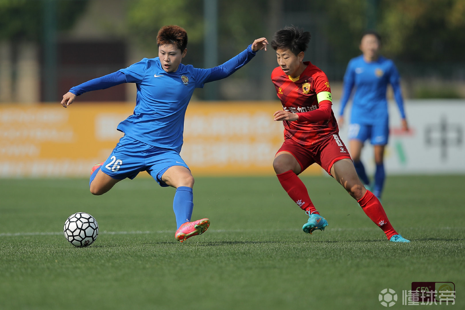 荷兰女足杯首轮较量波澜壮阔,图文特队险胜赫伦港 荷兰女足杯首轮较量波澜壮阔,图文特队险胜赫伦港