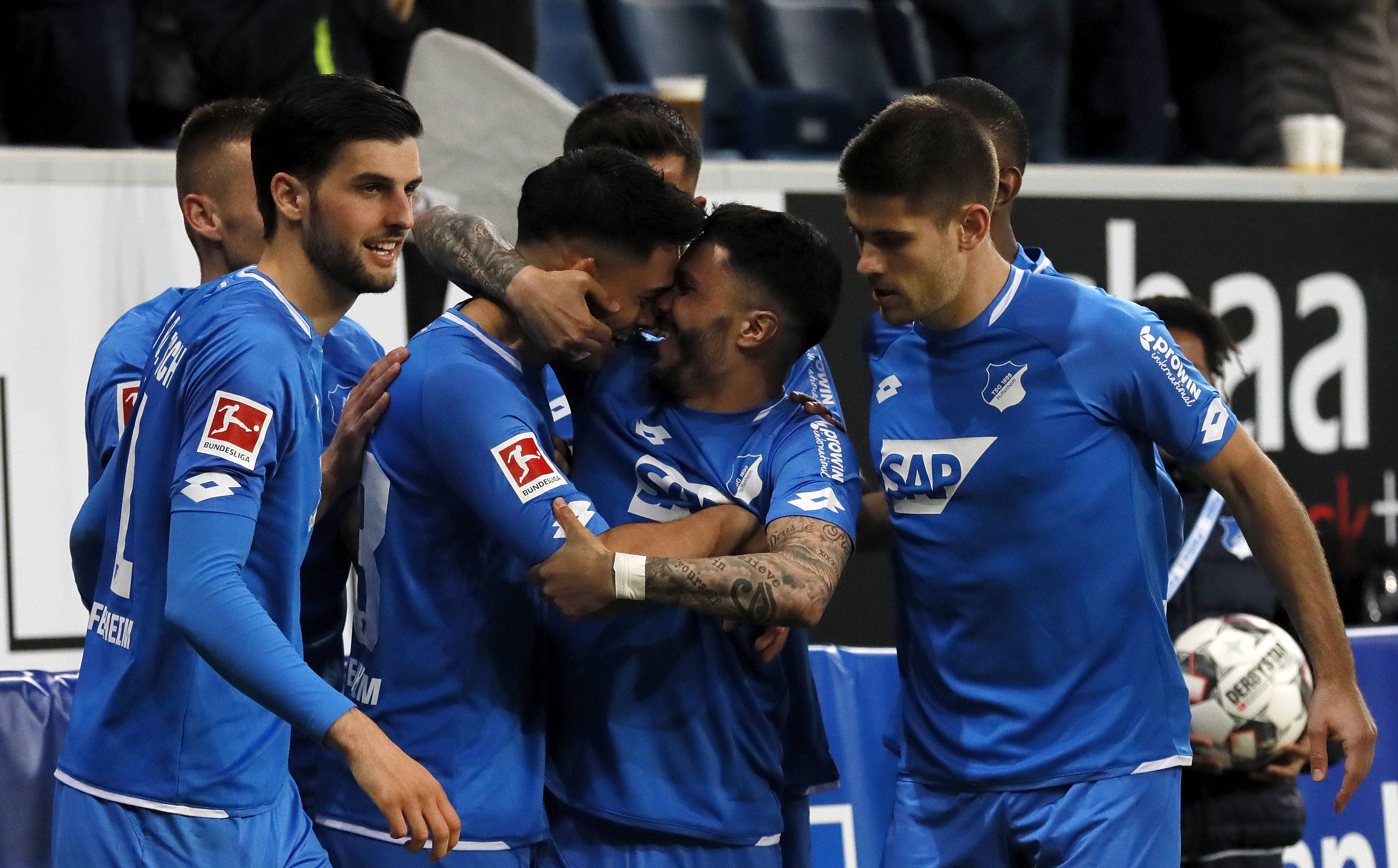 包含沃尔夫斯堡客场大胜，晋级意甲冠军阵营的词条