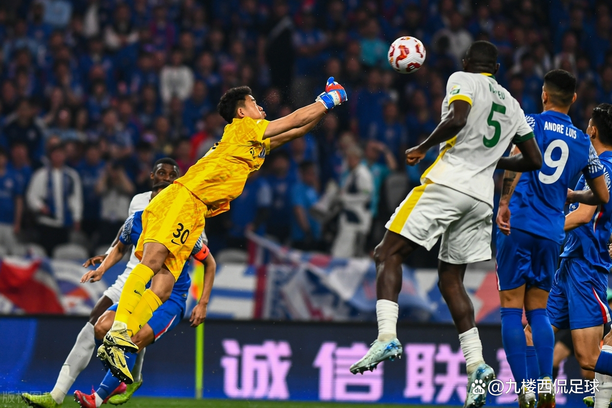 开云体育中国官网-中超联赛上演多场胜负交织对决，焦点引人注目的简单介绍